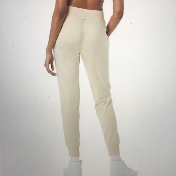 NEW Women’s Relaxed Fit Fleece Jogger XL - Picture 8 of 8